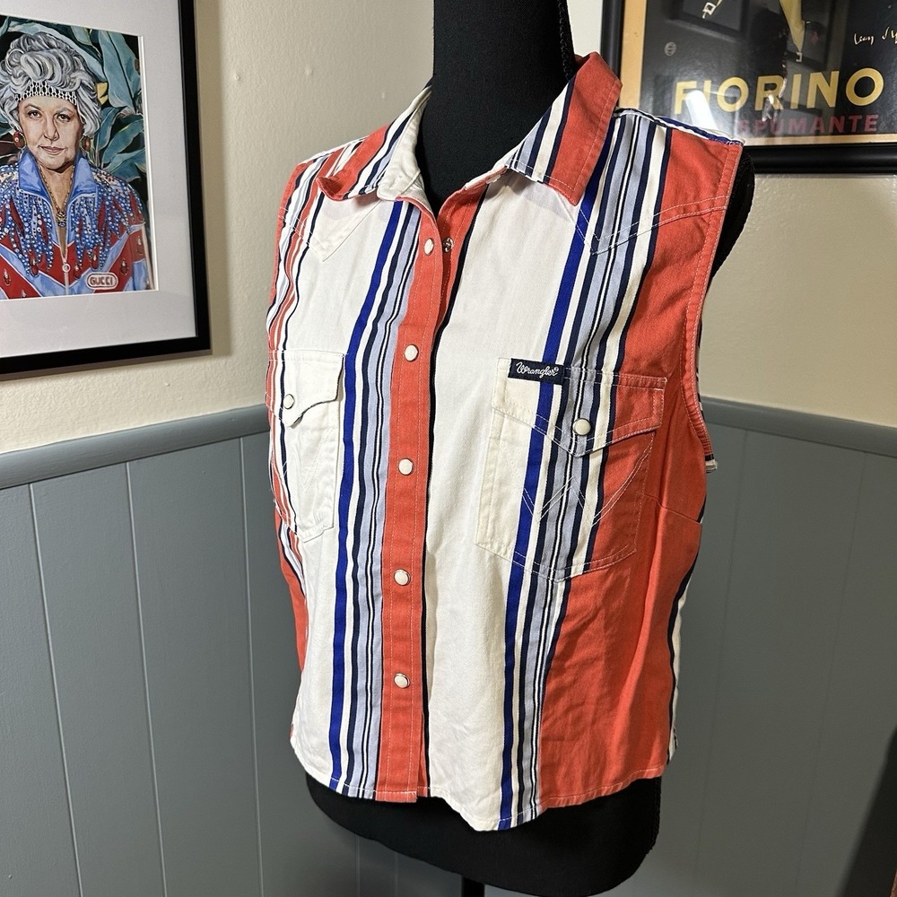Wrangler Retro Striped Print Red Sleeveless Snap Cropped Western Shirt Women LG